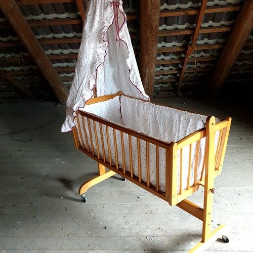 Babywiege schaukelwiege auf - schaukelwiege,